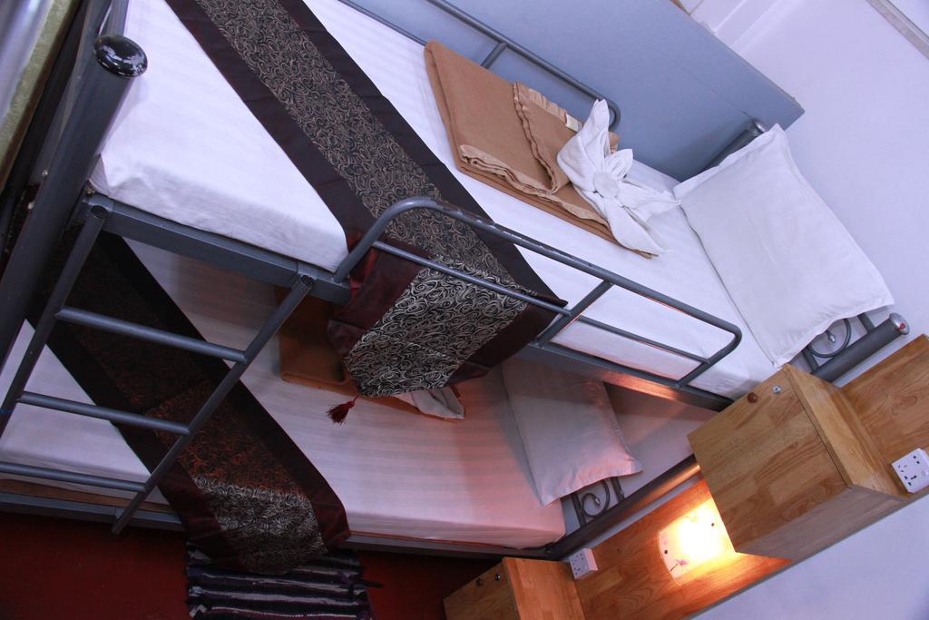 20Th Street Hostel Yangón Exterior foto